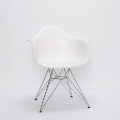 Replica Charles Eames Dining Chair