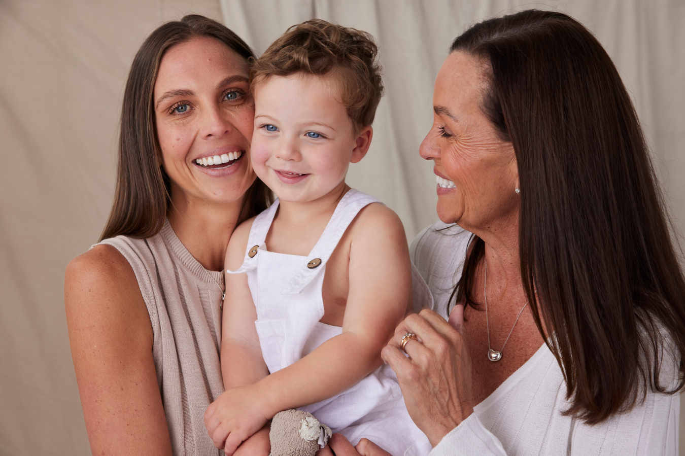 Emma, Charlie and Nikki photographed by Melinda Carter