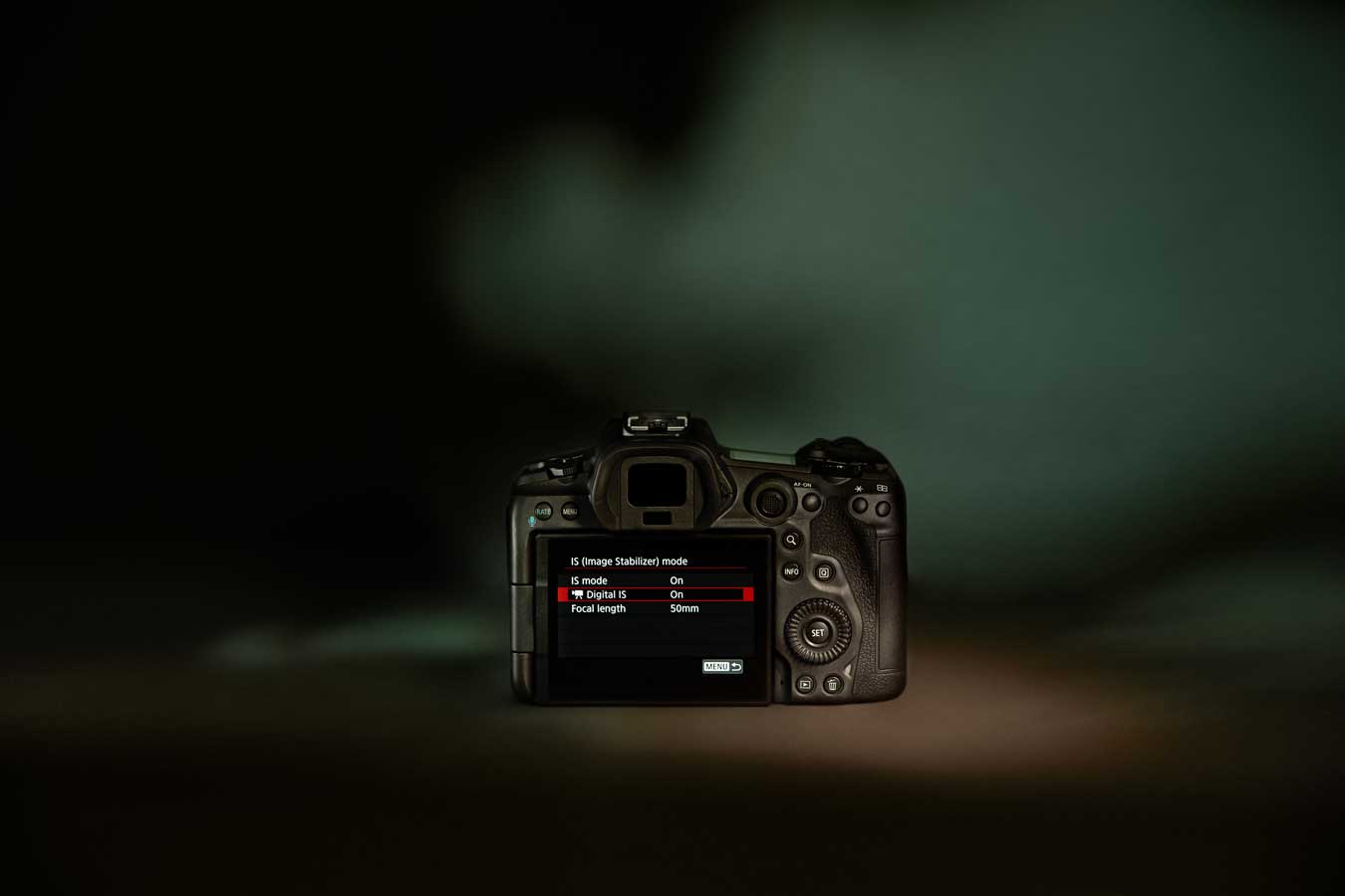 canon-eos-r5-is-menu-lcd-screen