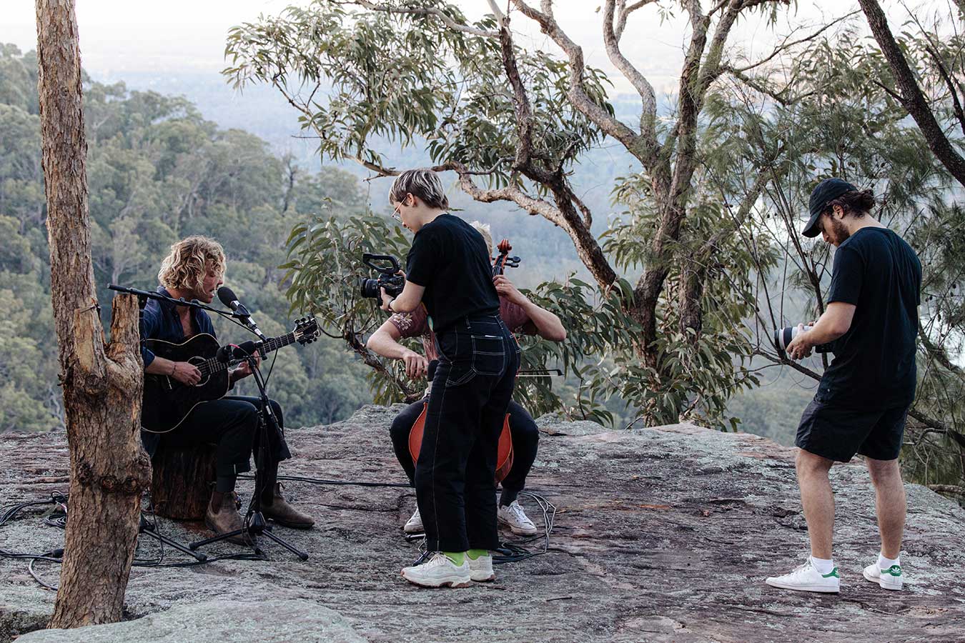 dop-kate-cornish-filming-kim-churchills-live-clip-with-the-canon-eos-c70-in-bushland-setting