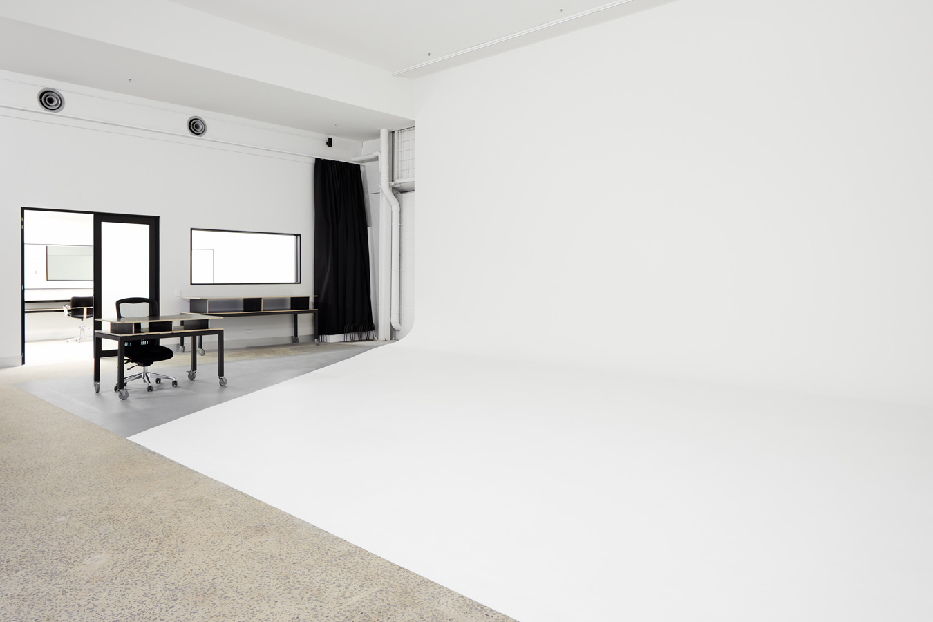 SUNSTUDIOS Melbourne Studio 1 cyclorama professional photography studio